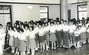 七十至八十年代志蓮小學學生參加志蓮淨苑之誦唸法會